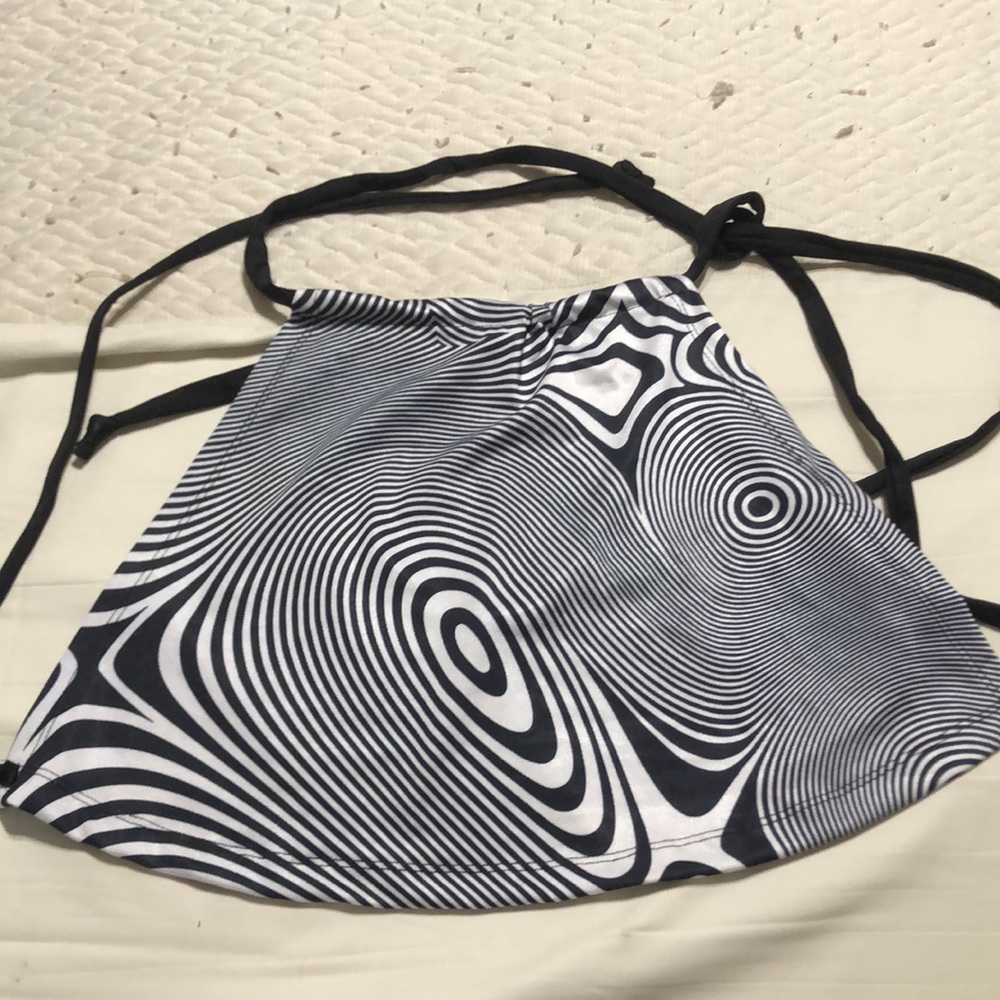 Women’s rave crop top
